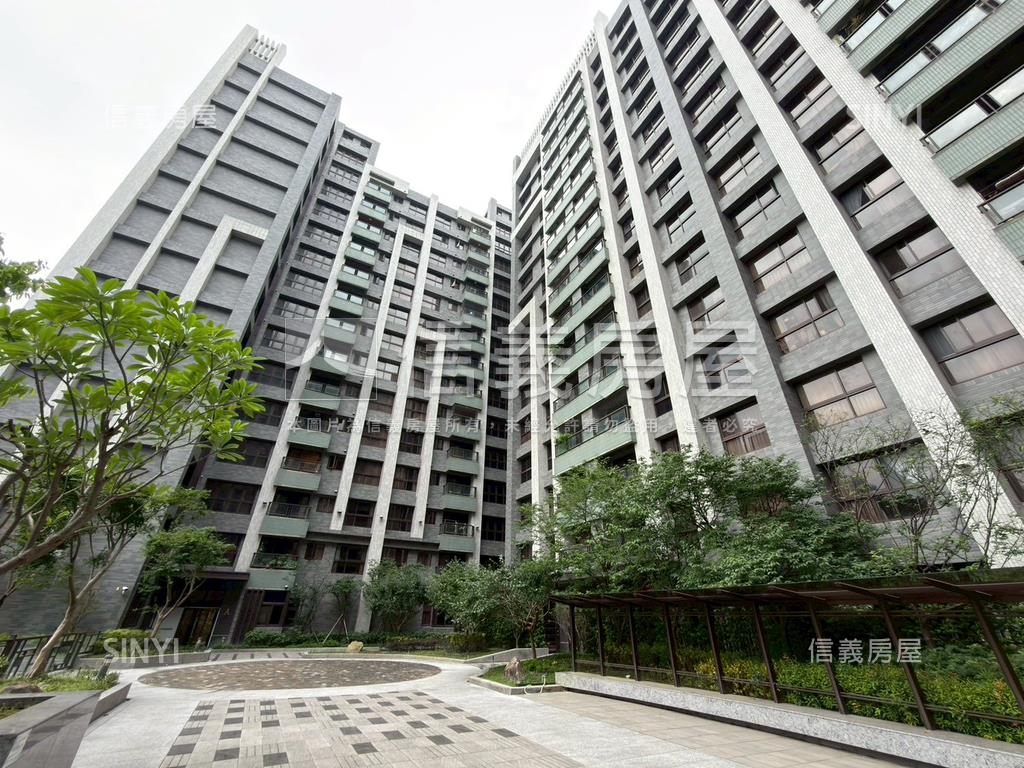合雄Ｍ高樓三房車位房屋室內格局與周邊環境