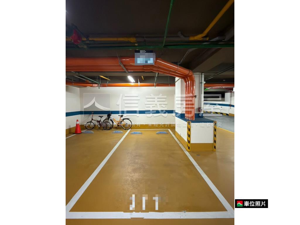 合雄Ｍ高樓三房車位房屋室內格局與周邊環境