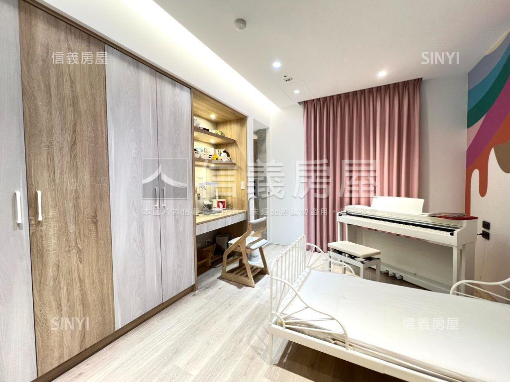 由鉅大謙精美裝潢連號車位房屋室內格局與周邊環境