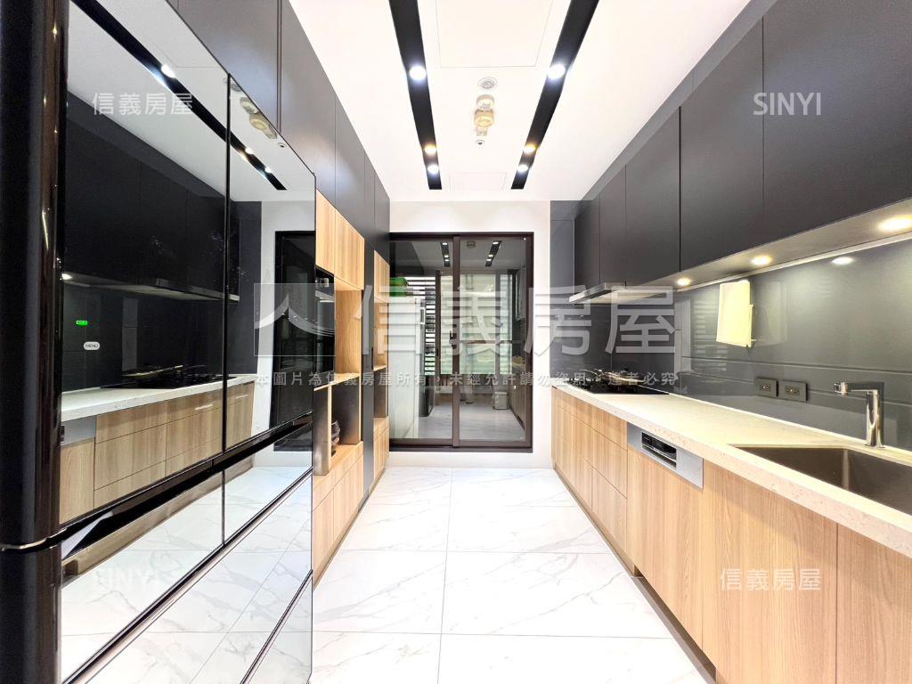 由鉅大謙精美裝潢連號車位房屋室內格局與周邊環境