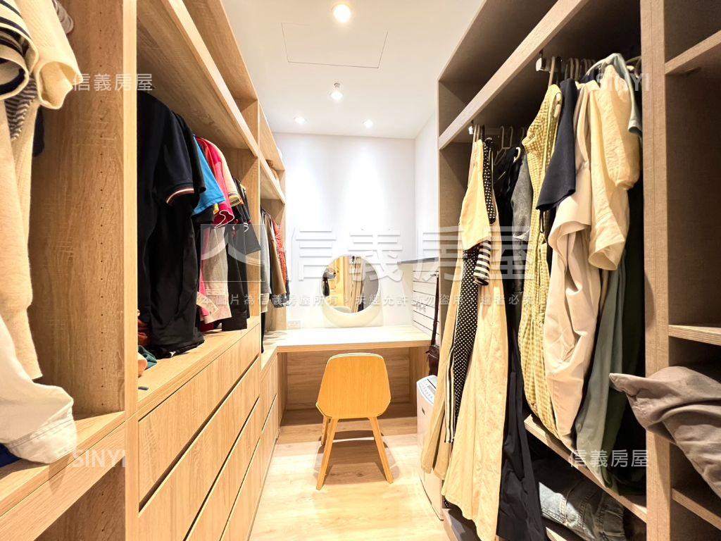 由鉅大謙精美裝潢連號車位房屋室內格局與周邊環境