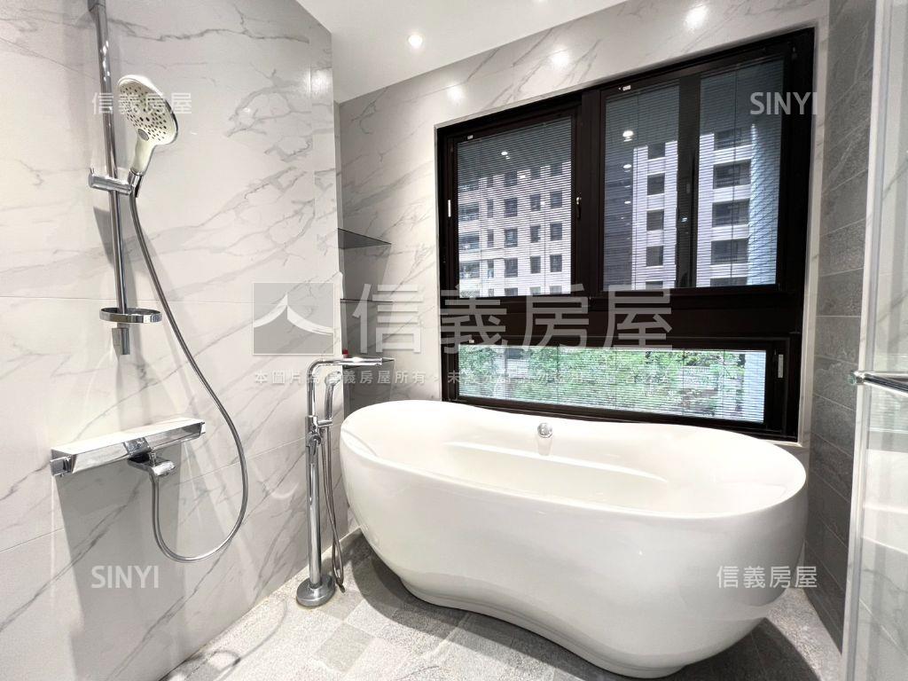 由鉅大謙精美裝潢連號車位房屋室內格局與周邊環境