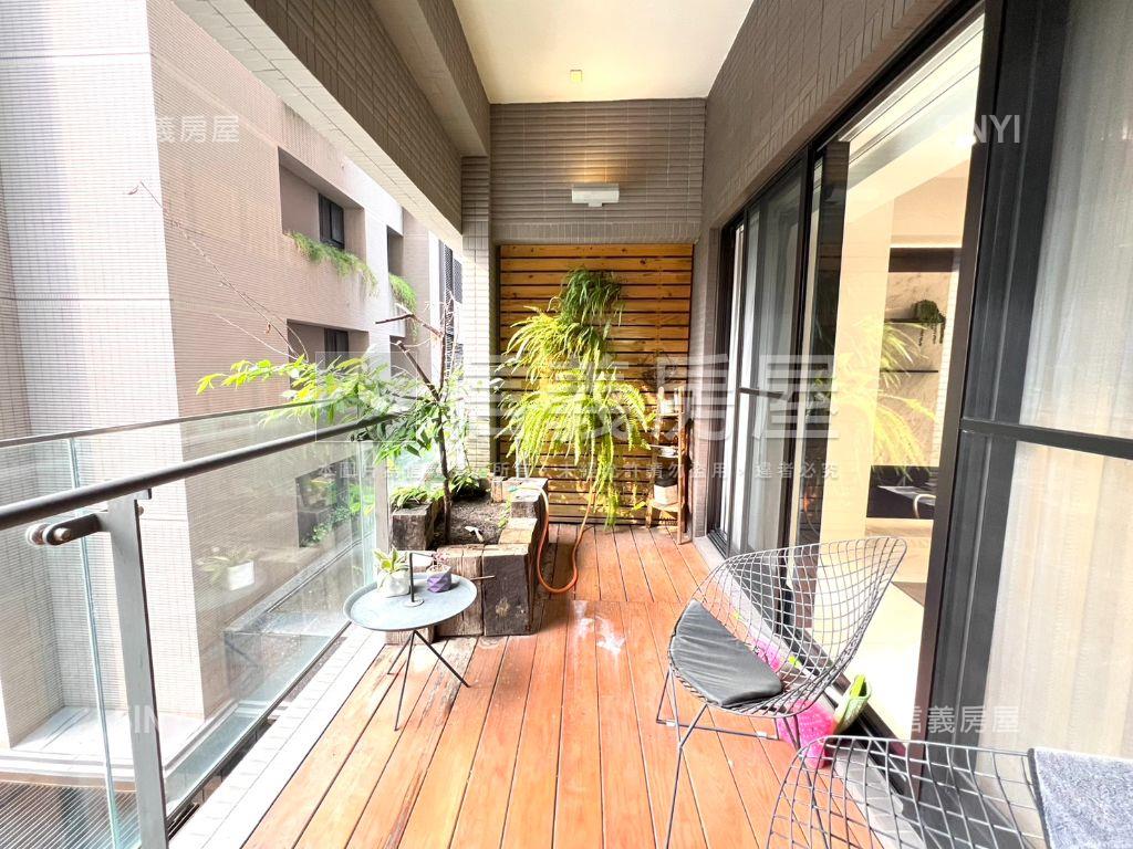 由鉅大謙精美裝潢連號車位房屋室內格局與周邊環境