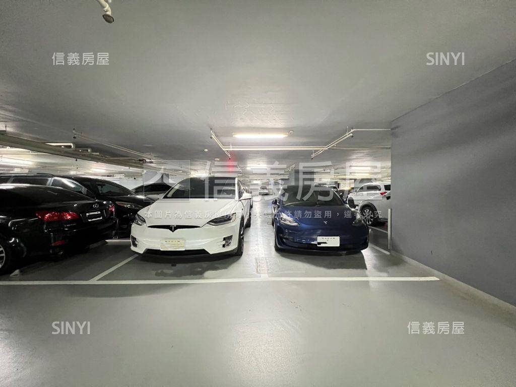 由鉅大謙精美裝潢連號車位房屋室內格局與周邊環境