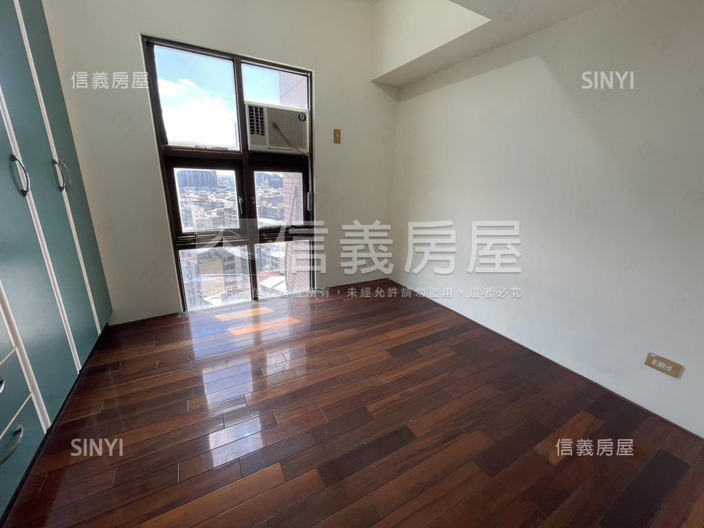 皇家高樓景觀３房房屋室內格局與周邊環境