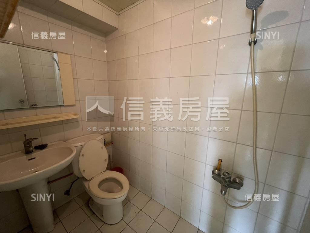皇家高樓景觀３房房屋室內格局與周邊環境