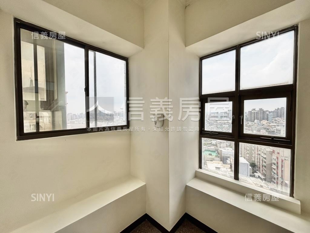 皇家高樓景觀３房房屋室內格局與周邊環境