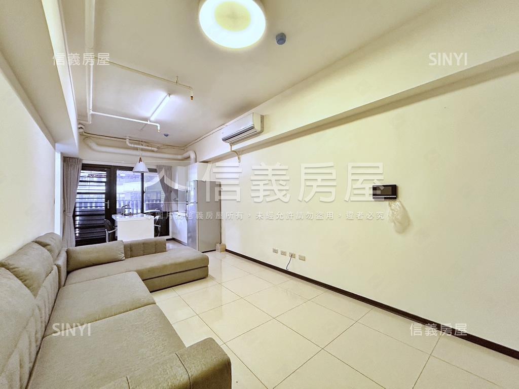 華悦城三房車位房屋室內格局與周邊環境