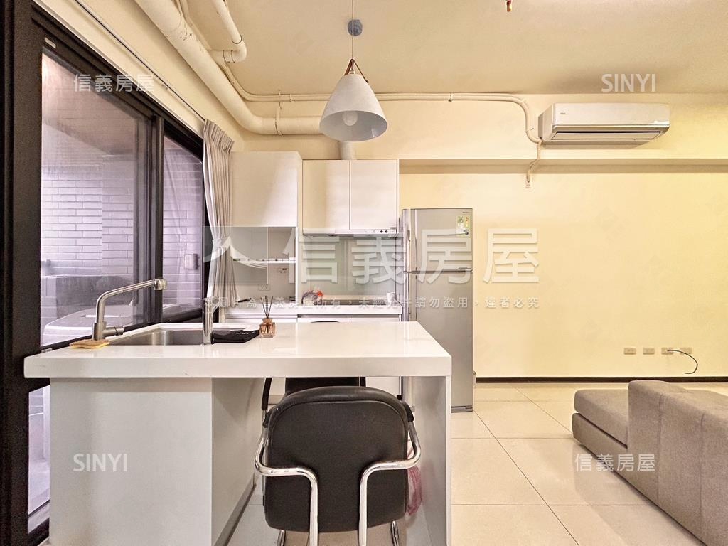 華悦城三房車位房屋室內格局與周邊環境