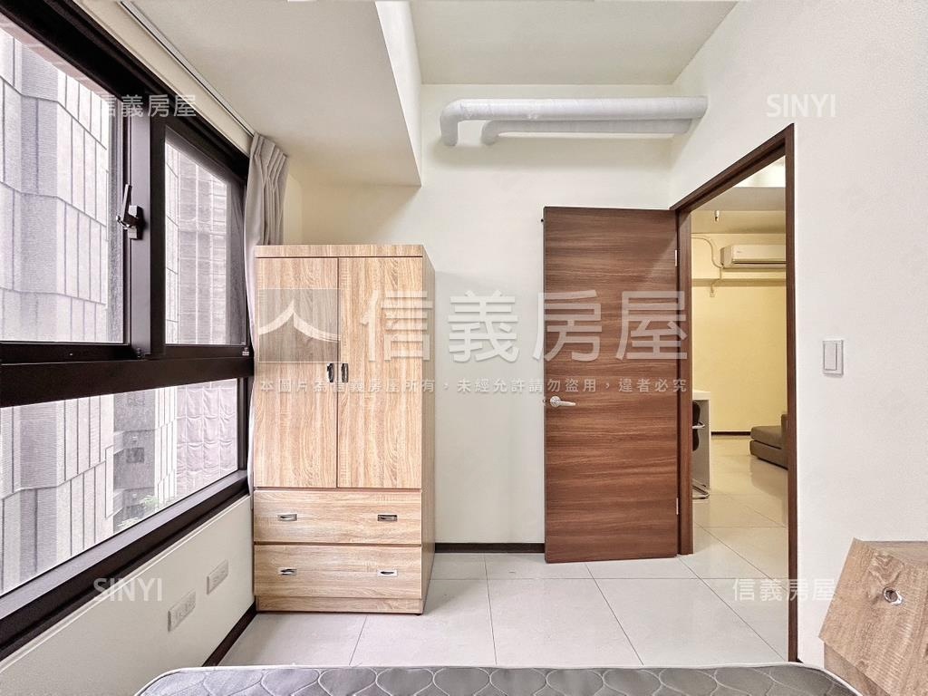 華悦城三房車位房屋室內格局與周邊環境