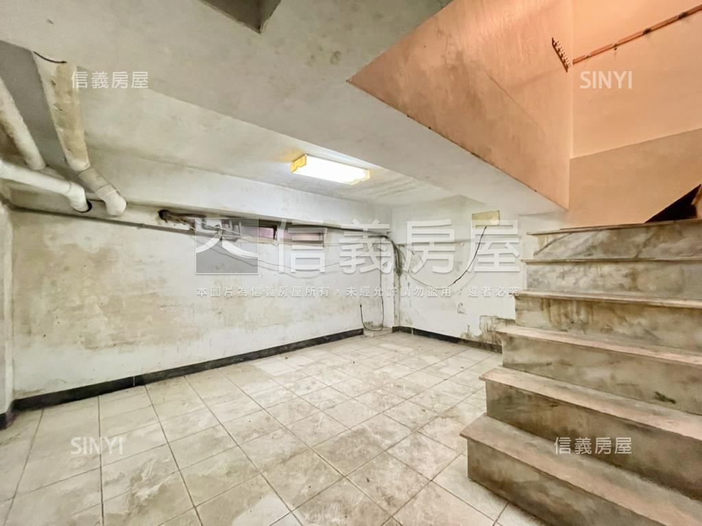 府城免千萬車庫透天房屋室內格局與周邊環境