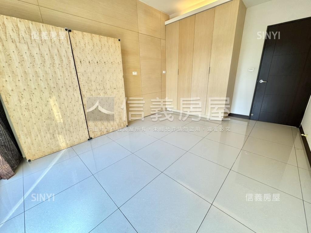 勝美漾朝南四房雙平面車位房屋室內格局與周邊環境