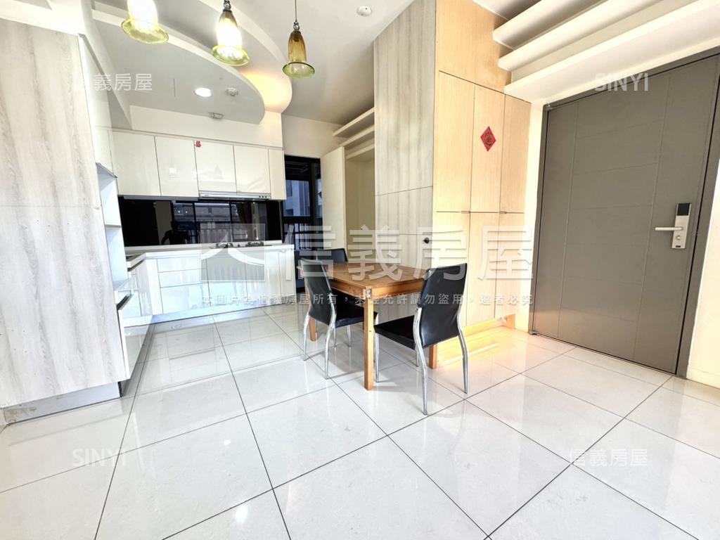 勝美漾朝南四房雙平面車位房屋室內格局與周邊環境