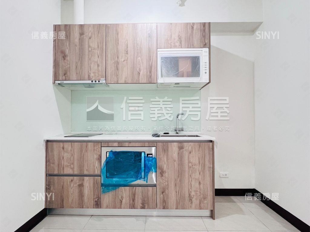 河堤世界・靜謐高層平車宅房屋室內格局與周邊環境