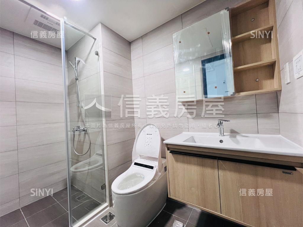 河堤世界・靜謐高層平車宅房屋室內格局與周邊環境