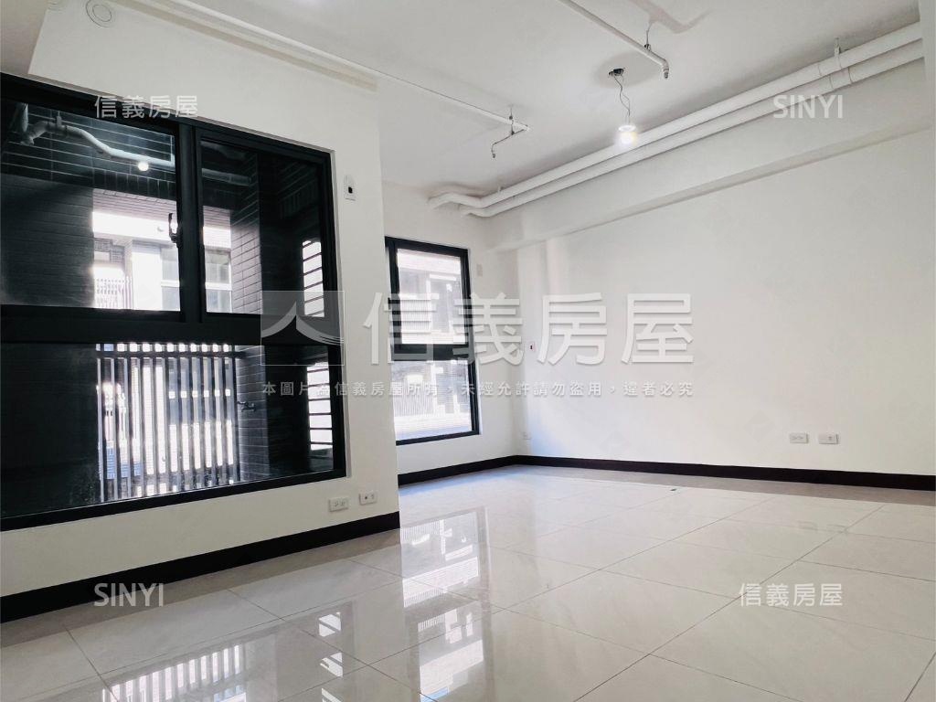 河堤世界・靜謐高層平車宅房屋室內格局與周邊環境