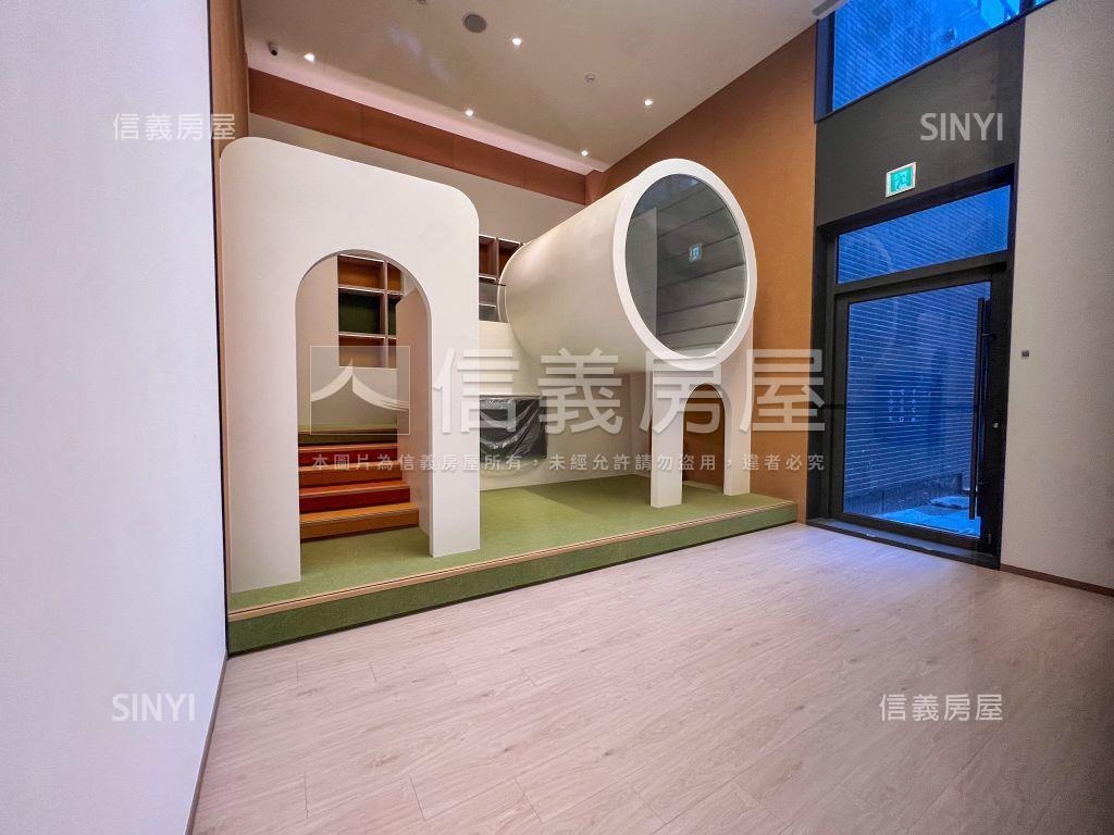 河堤世界全新未住平車好停房屋室內格局與周邊環境