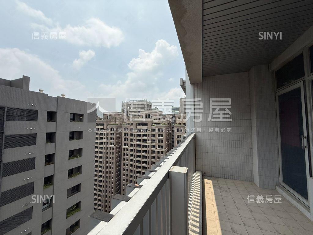 七期親家市政前棟高樓商辦房屋室內格局與周邊環境