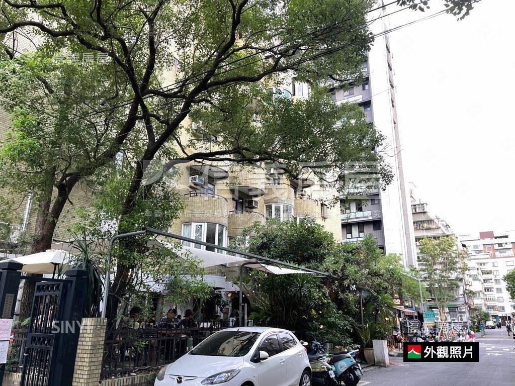 東區精品服飾庭園店面房屋室內格局與周邊環境