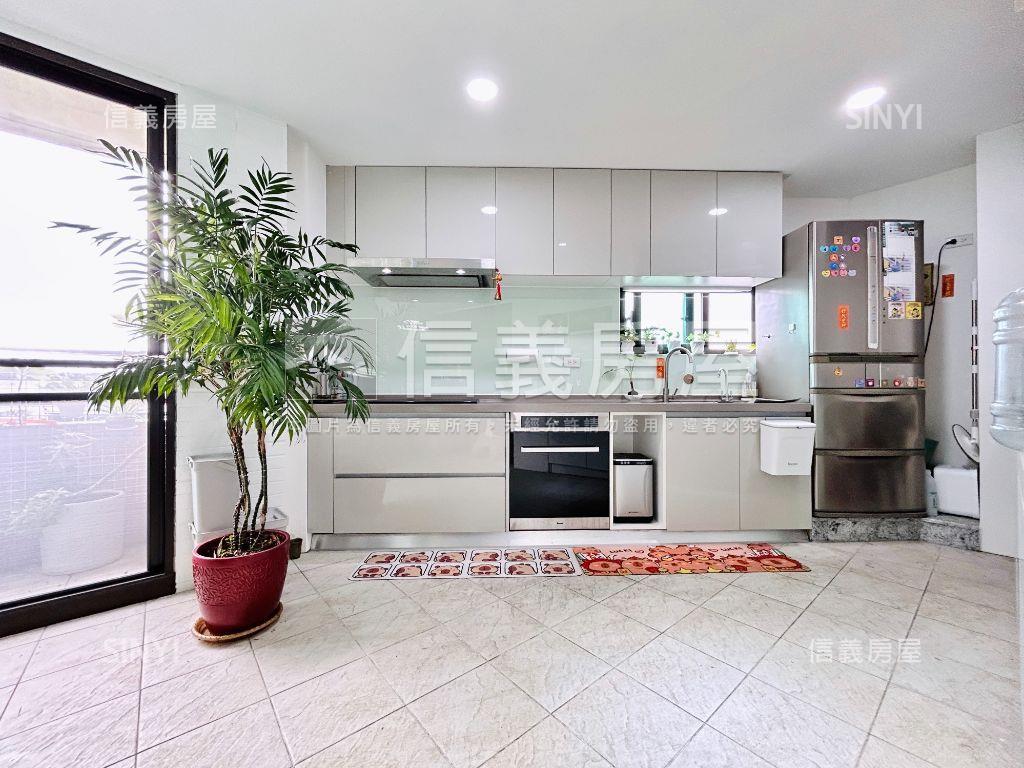 夯座東向西⭐狠棒角間透店房屋室內格局與周邊環境