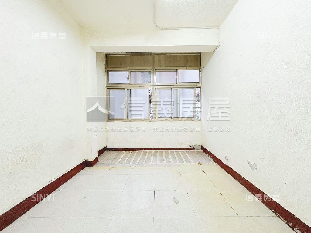 低總價捷運昆陽三房好成家房屋室內格局與周邊環境