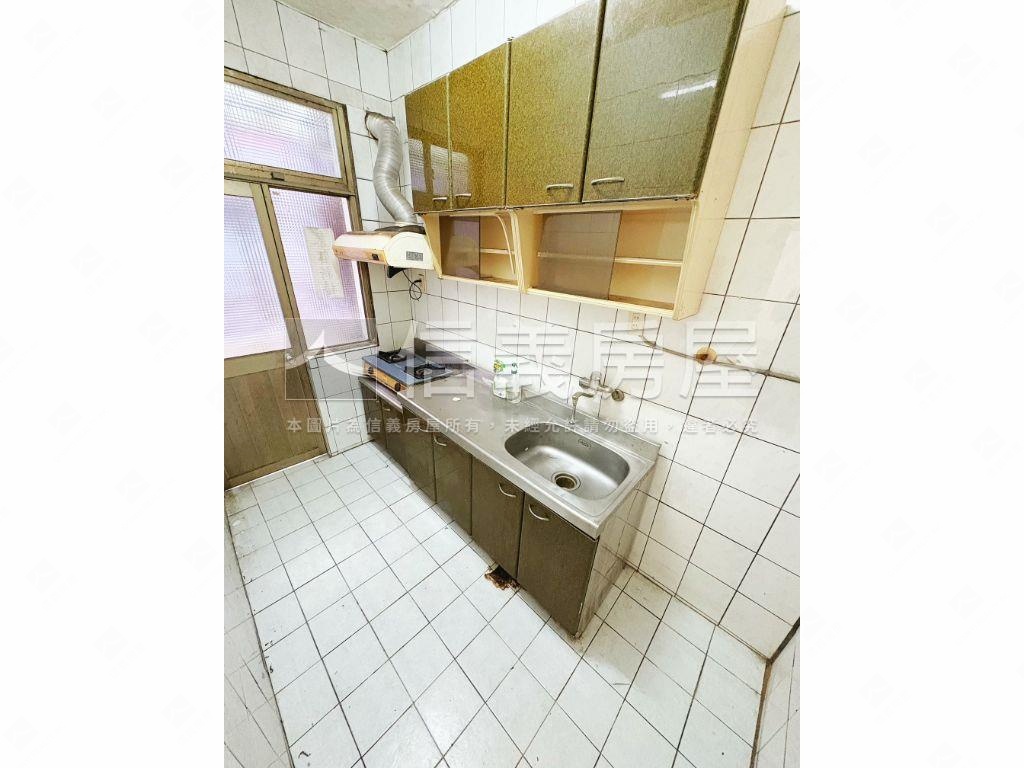 低總價捷運昆陽三房好成家房屋室內格局與周邊環境