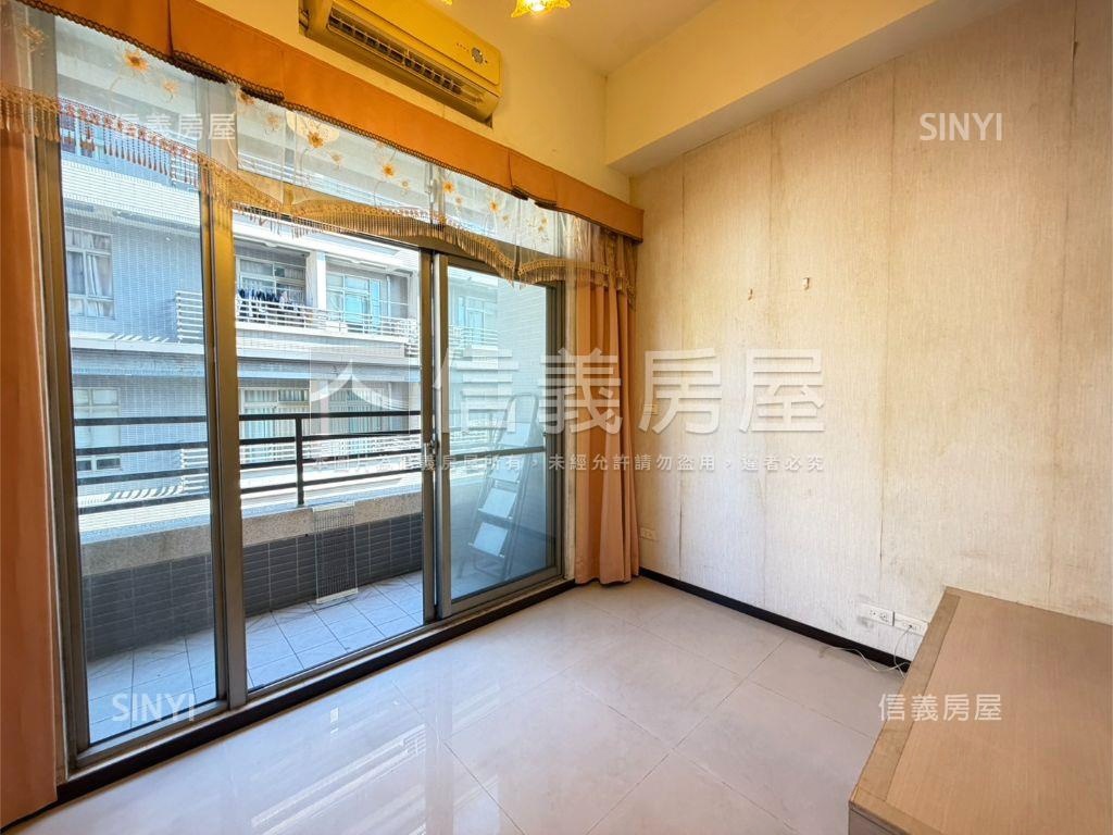 捷運六張犁敦南法拉麗亮房房屋室內格局與周邊環境