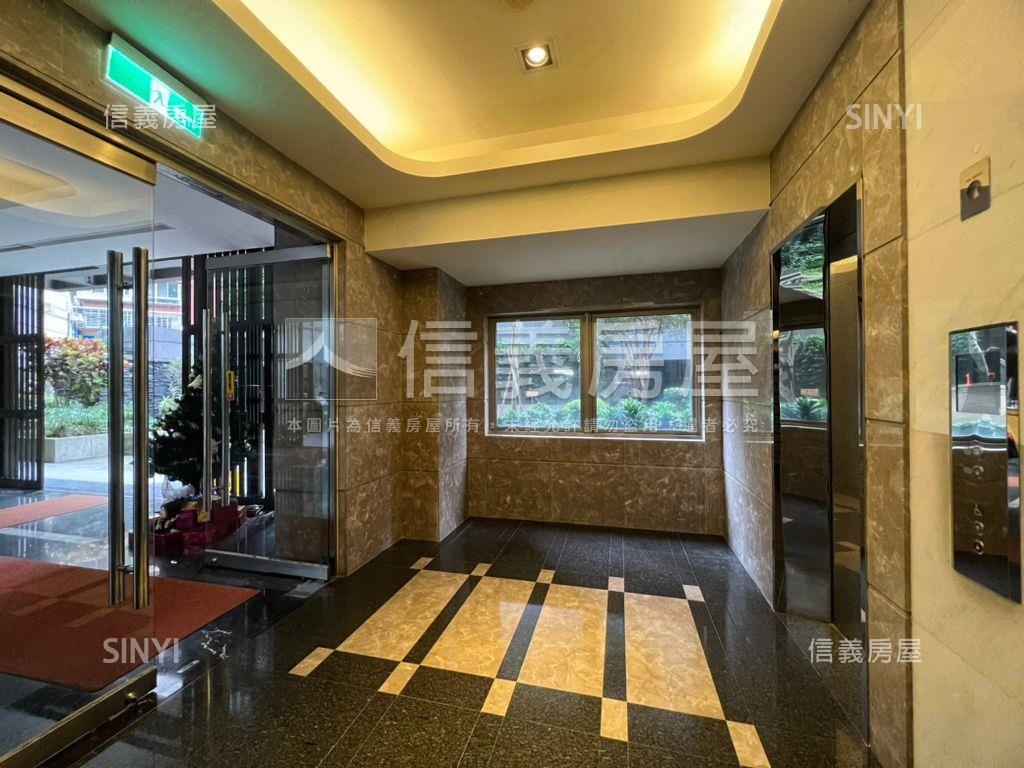 捷運六張犁敦南法拉麗亮房房屋室內格局與周邊環境