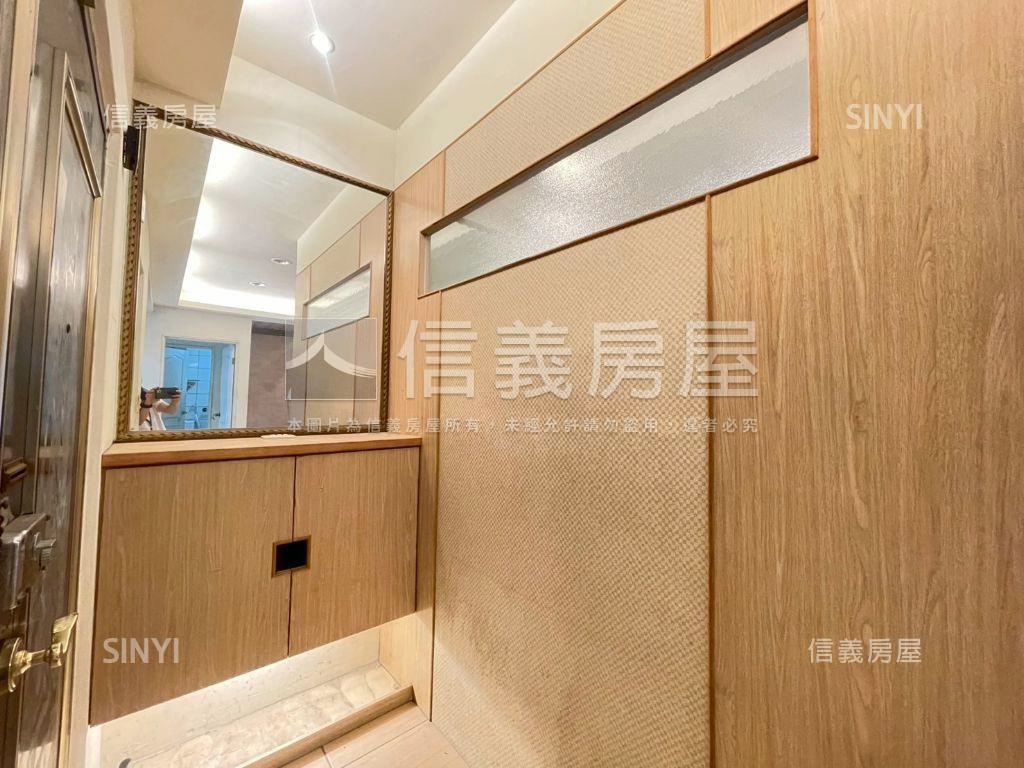 太陽神高樓四房平車行情售房屋室內格局與周邊環境