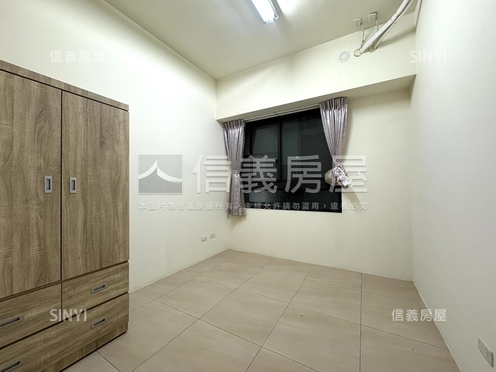 環宇市朝外高樓綠景三房房屋室內格局與周邊環境