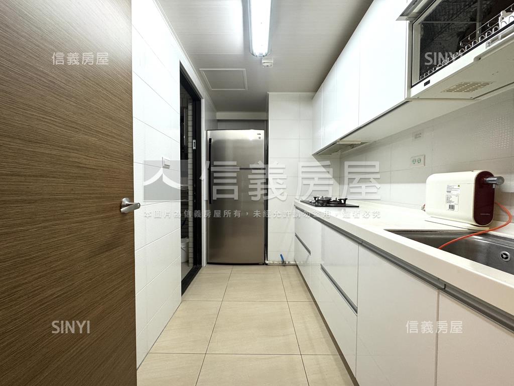 環宇市朝外高樓綠景三房房屋室內格局與周邊環境