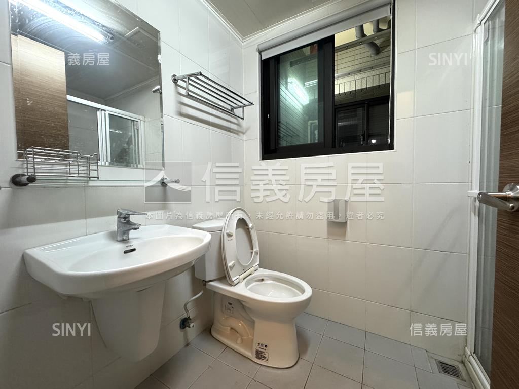 環宇市朝外高樓綠景三房房屋室內格局與周邊環境