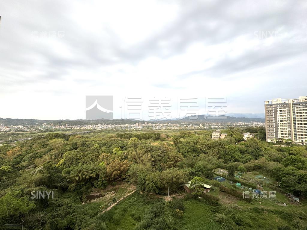 環宇市朝外高樓綠景三房房屋室內格局與周邊環境