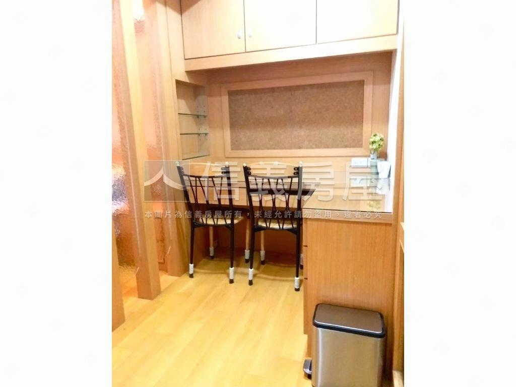 中山國小捷運美妝套房房屋室內格局與周邊環境