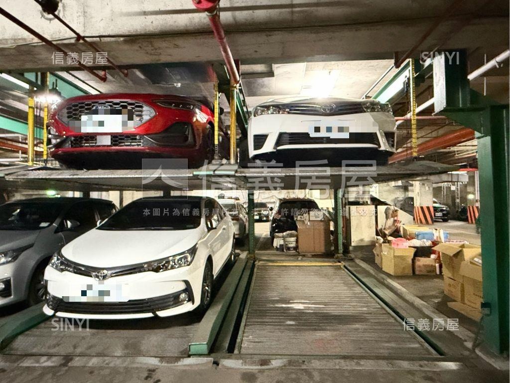 雙冠軍社區車位房屋室內格局與周邊環境