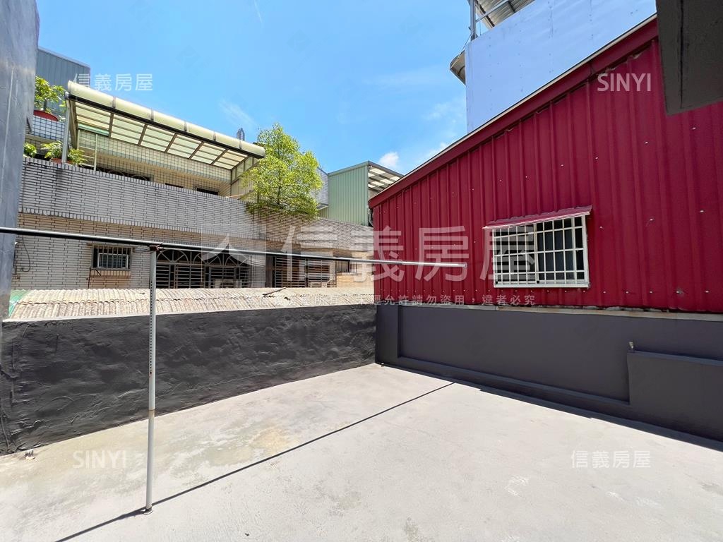 大湳市場。人潮金透店房屋室內格局與周邊環境