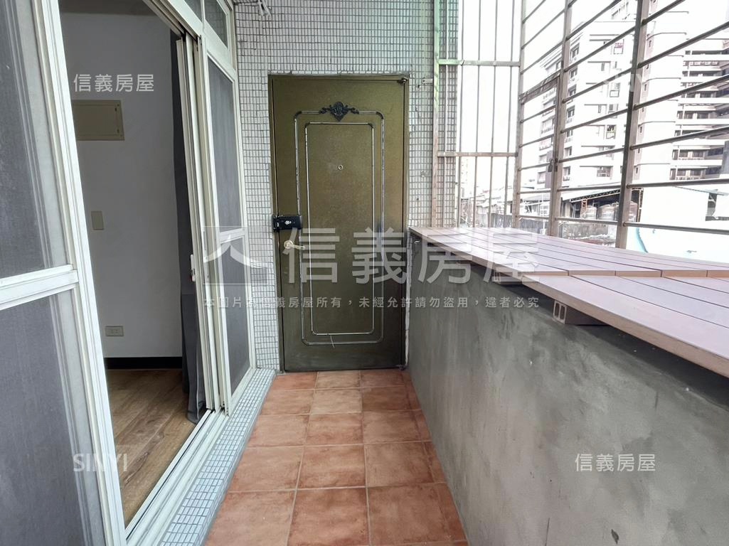 捷運鷺江國小公寓房屋室內格局與周邊環境