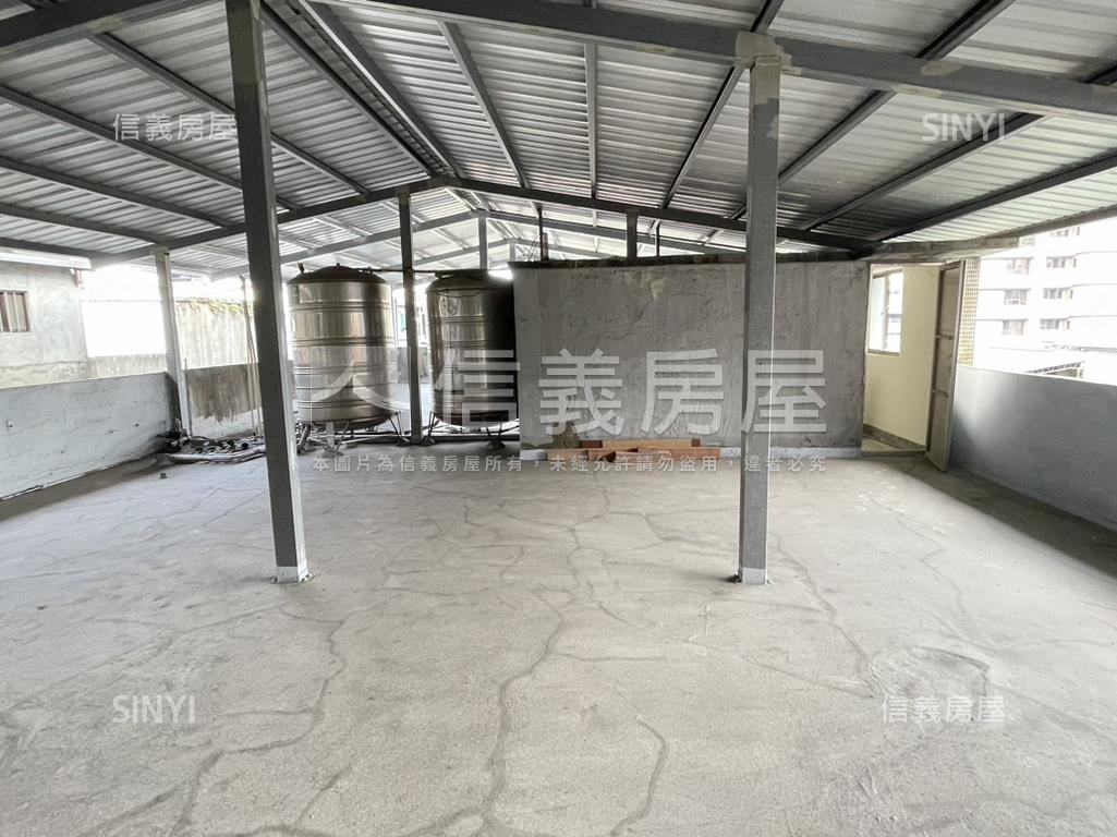 捷運鷺江國小公寓房屋室內格局與周邊環境