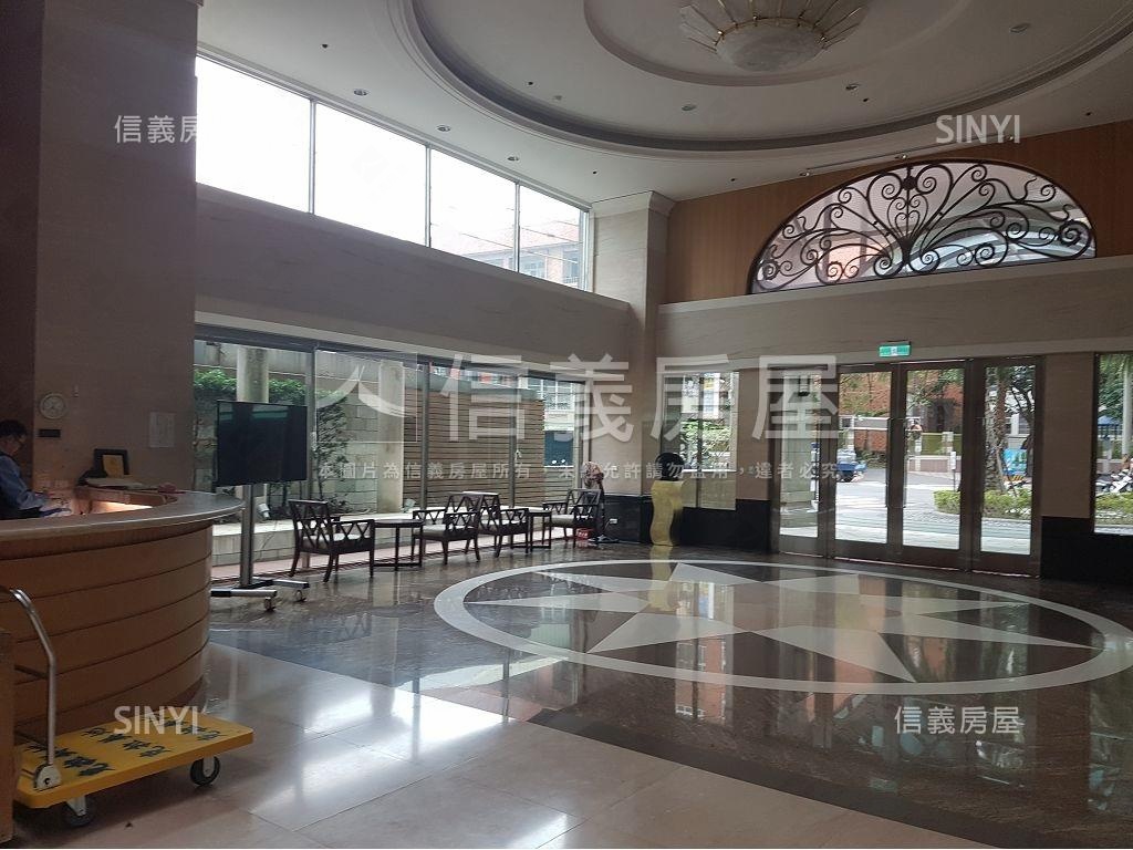 克拉美地３房車位有露臺房屋室內格局與周邊環境