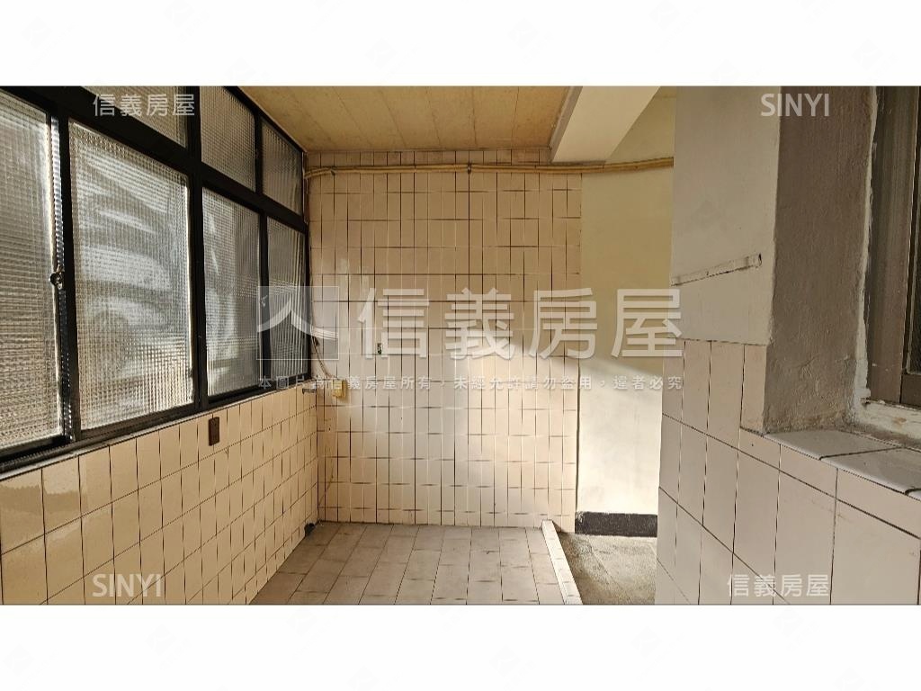 士林極品三樓公寓房屋室內格局與周邊環境