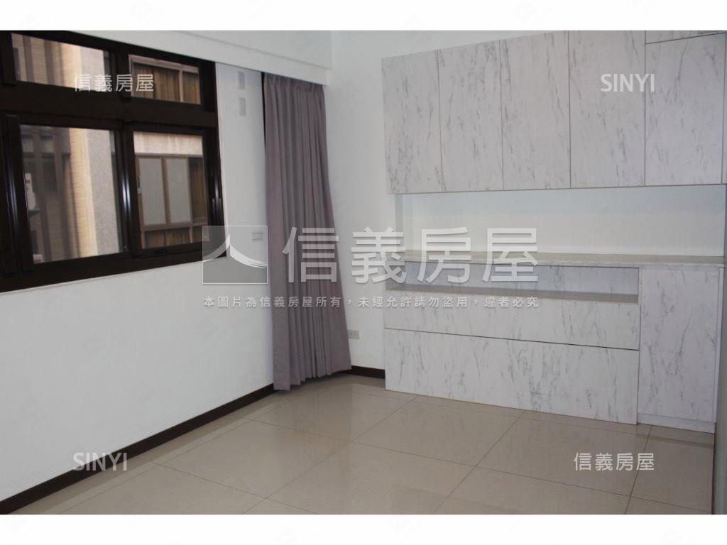 東興路大面寬透店房屋室內格局與周邊環境