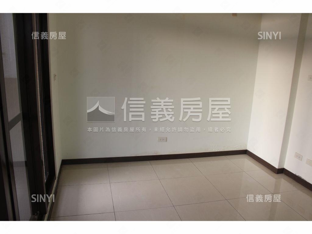 東興路大面寬透店房屋室內格局與周邊環境