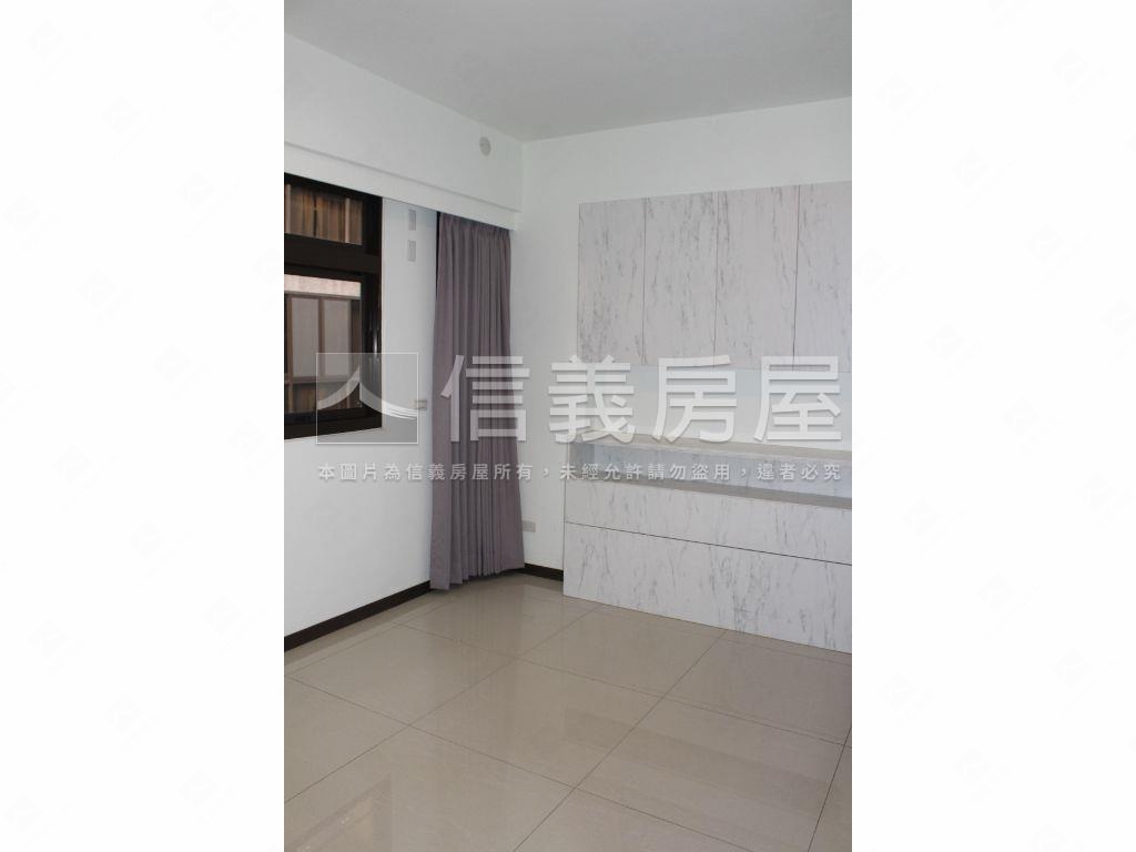 東興路大面寬透店房屋室內格局與周邊環境