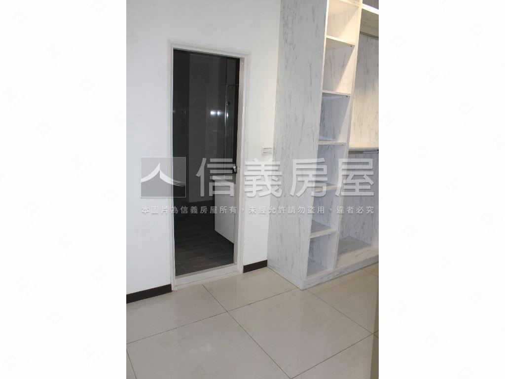 東興路大面寬透店房屋室內格局與周邊環境