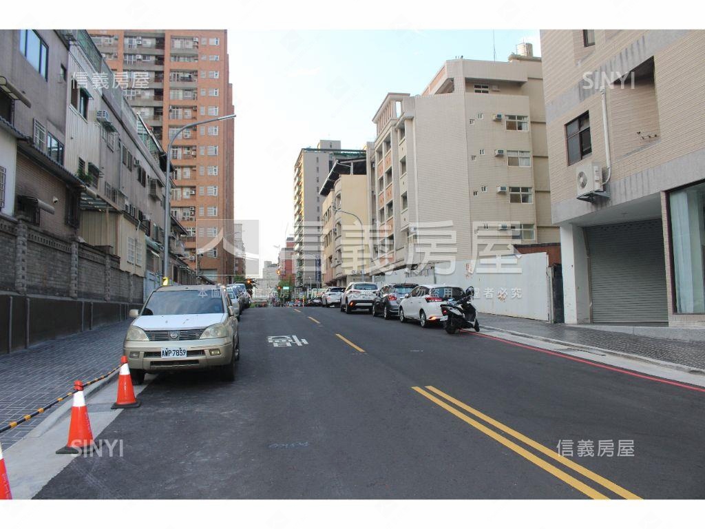 東興路大面寬透店房屋室內格局與周邊環境