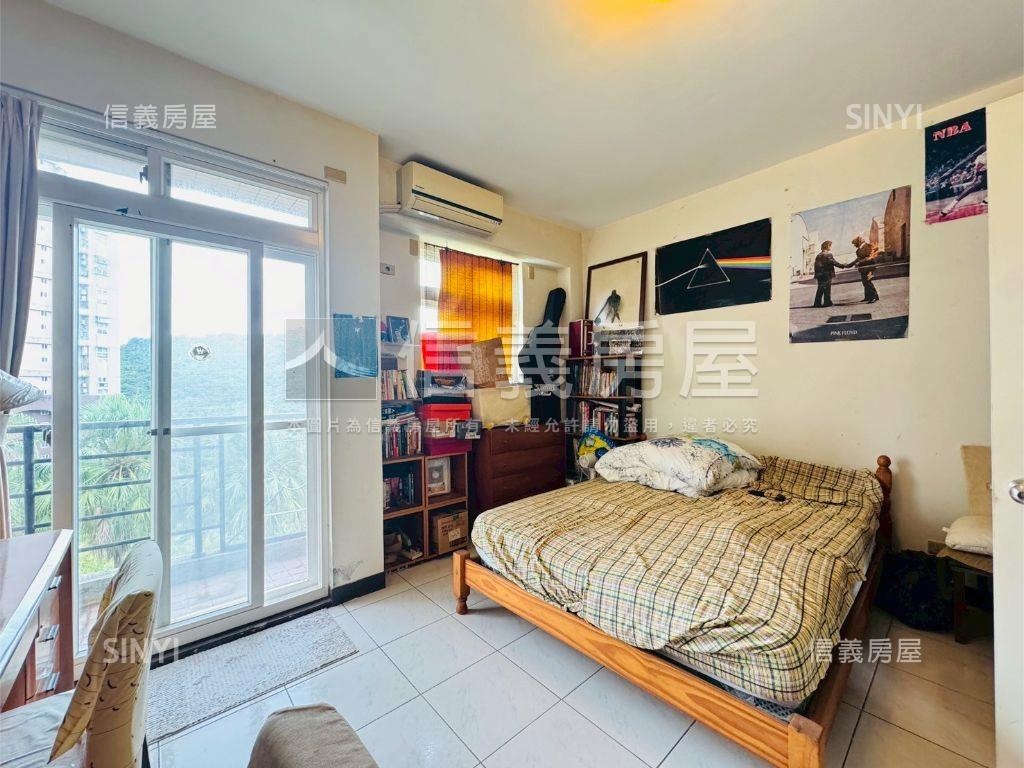 綠葉山莊景觀別墅專屬車庫房屋室內格局與周邊環境