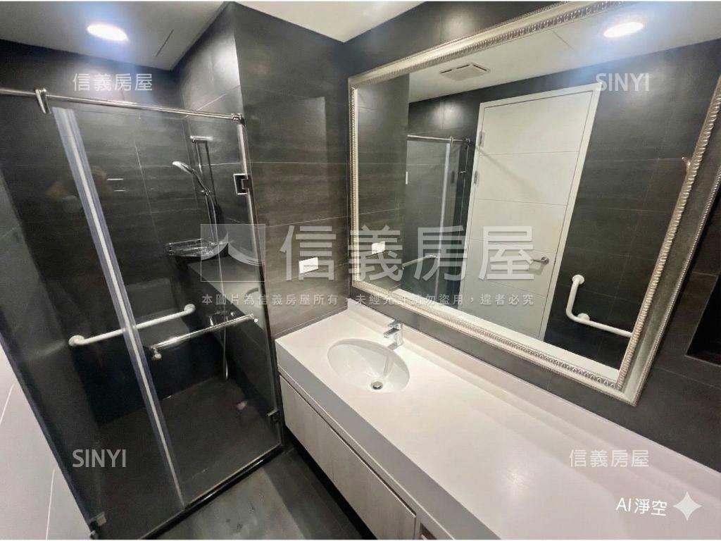 次頂樓山景華固三房附車位房屋室內格局與周邊環境