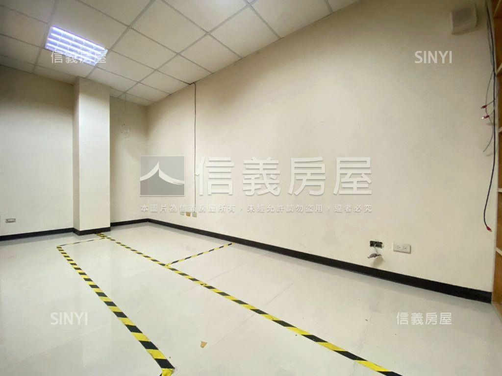 真愛店面傳家金雞母車位房屋室內格局與周邊環境