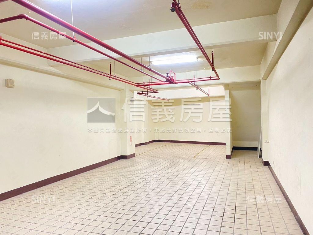真愛店面傳家金雞母車位房屋室內格局與周邊環境