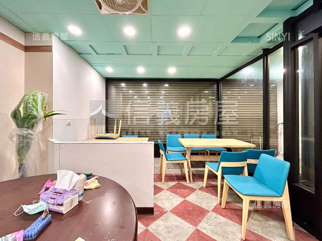 鳳山中崙大面寬黃金店面房屋室內格局與周邊環境